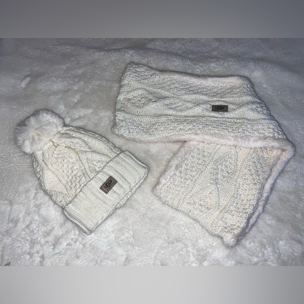 ❄️❄️❄️UGG HAT ABD SCARF SET❄️❄️❄️